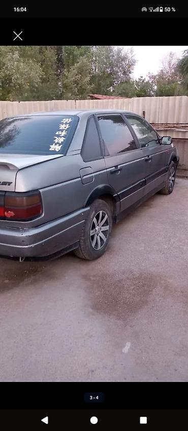 Volkswagen: Volkswagen Passat: 1989 г., 1.8 л, Механика, Бензин, Седан — 4