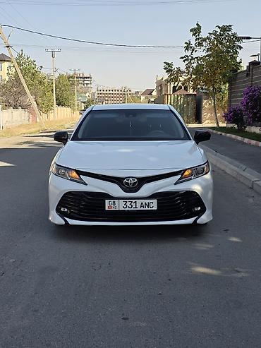 надпись камри: Toyota Camry: 2017 г., 2.5 л, Автомат, Бензин, Седан — 1