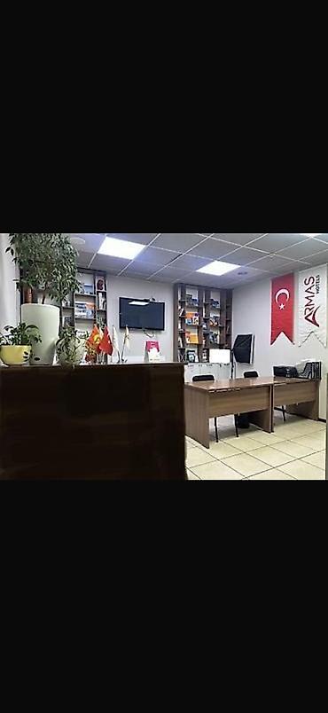 Аренда офисов, 15 м², В торговом центре, 1 линия