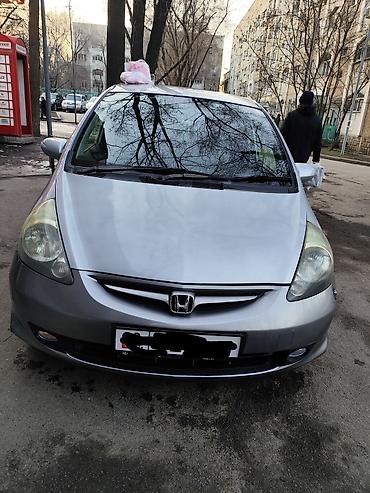 Honda Fit: 2005 г., 1.3 л, Автомат, Бензин, Хэтчбэк at lalafo.kg Honda Fit: 2005 г., 1.3 л, Автомат, Бензин, Хэтчбэк