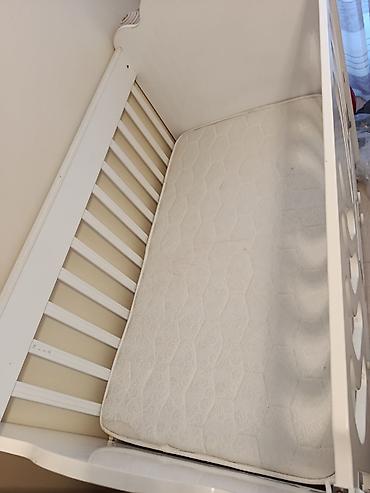 lay lay matras: Oğlan və qız üçün, İşlənmiş, Dördbucaq, Beşik, Dəstsiz, Matras ilə, Yellənmə mexanizmsiz — 3