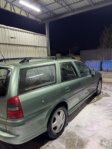 265 65 18: Opel Vectra: 1999 г., 1.8 л, Бензин, Универсал — 2