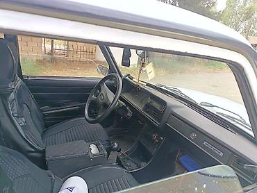 2107 faralar: VAZ 2107 sedan – klassik dizaynlı, ağ rəngdə. Texniki xüsusiyyətlər — 1