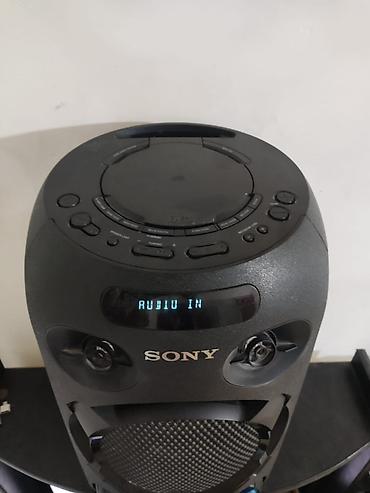 Audio: Sony MHC-V02 musiqi mərkəzi Sony brendinə məxsus MHC-V02 modeli ev — 2
