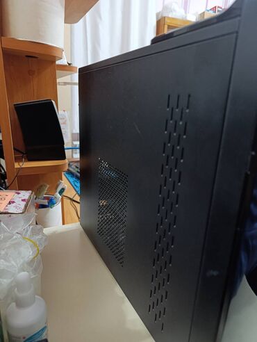 Masaüstü kompüterlər və iş stansiyaları: I3-2100 GeForce GT 220 RAM 8 SSD (təzə Lexar original) 128Gb HDD WD — 3