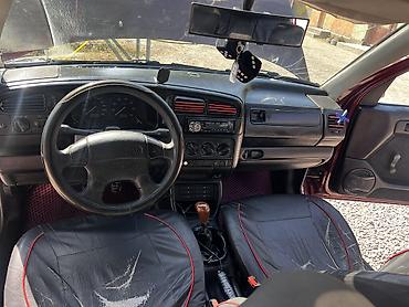 Продажа авто: Volkswagen Vento: 1992 г., 1.8 л, Механика, Бензин, Седан — 8