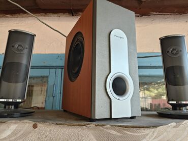 скупка маниторов: Колонки 2.1 
40w+2x15w
2000с окончательно