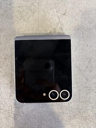 dubayski iphone 14 pro max: Samsung Galaxy Z Flip 3, Barmaq izi — 1