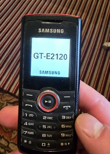 Samsung: Samsung E2232, Б/у, < 2 ГБ, цвет - Черный, 1 SIM