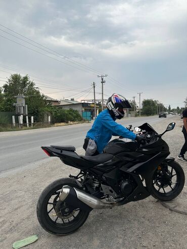 мото дождевик: Спортбайк Suzuki, 250 куб. см, Бензин, Взрослый, Б/у