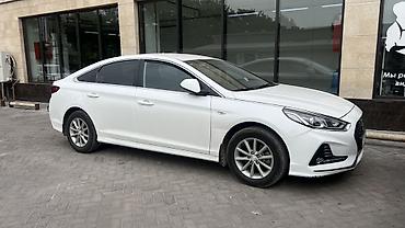 Hyundai Sonata: 2021 г., 2 л, Автомат, Газ, Седан