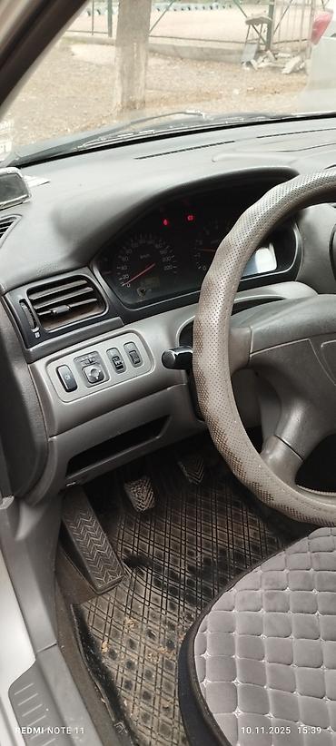 Mitsubishi: Mitsubishi Space Wagon: 2001 г., 2 л, Механика, Бензин, Минивэн — 3