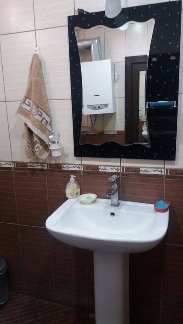 Köhnə tikili: Bakı, Məmmədli, 4 otaqlı, Köhnə tikili, m. Koroğlu, 100 kv. m — 3