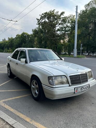 пневма на 220: Mercedes-Benz 220: 1994 г., 2.2 л, Механика, Бензин