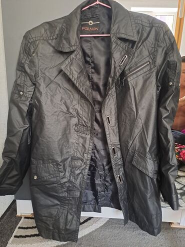 турецкий куртка: Куртка XL (EU 42), цвет - Черный
