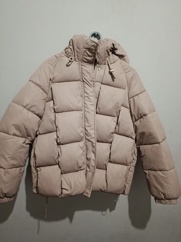продаю в связи с переездом: Пуховик BXU, размер XL, цвет бежевый (теплый светло‑тауп)