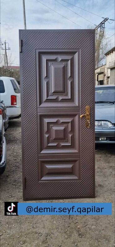 Giriş qapıları: Seyf qapılar Münasib qapılar Dəmir qapı Ev qapıları Çol qapısı — 3