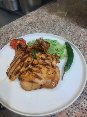 Aşpazlar: Salatçı, 21 yaş, 1-2 illik təcrübə -da lalafo.az — 13 Aşpazlar: Salatçı, 21 yaş, 1-2 illik təcrübə — 13