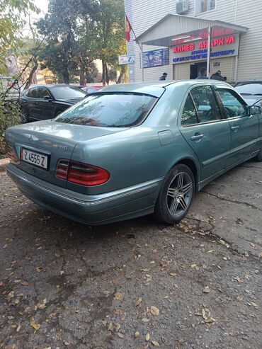 Mercedes-Benz: Mercedes-Benz E-Class: 2001 г., 2.8 л, Автомат, Бензин, Седан