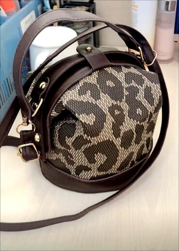 Классические сумки: Классическая сумка, Корея, Материал: Бархат, Застежка на молнии, Моющийся материал, Оригинал, Женские, Новый at lalafo.kg — 10 Классические сумки: Классическая сумка, Корея, Материал: Бархат, Застежка на молнии, Моющийся материал, Оригинал, Женские, Новый — 10