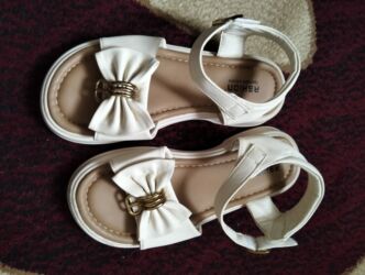 детский костюм деда мороза: Bir dəfə geyilib, heç bir problemi yoxdu
sadəcə satılır