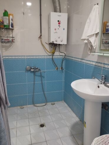 Köhnə tikili: Bakı, Bakıxanov qəs., 2 otaqlı, Köhnə tikili, m. Neftçilər, 70 kv. m -da lalafo.az — 19 Köhnə tikili: Bakı, Bakıxanov qəs., 2 otaqlı, Köhnə tikili, m. Neftçilər, 70 kv. m — 19