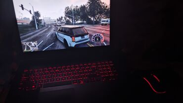 сумка для дисков: İşlənmiş Dell Inspiron, 15.6 ", Intel Core i7, 1 TB