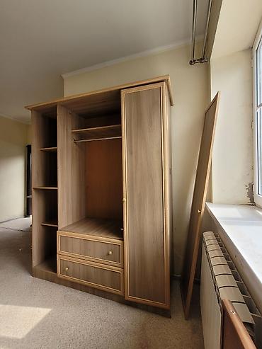 Двуспальные кровати: Двуспальная кровать с матрасом. - Размер спального места — 7