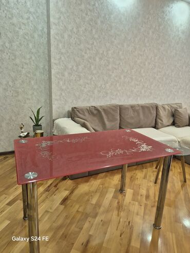 tek masa: Qonaq masası, Açılmayan, Şüşə, Dördbucaq masa
