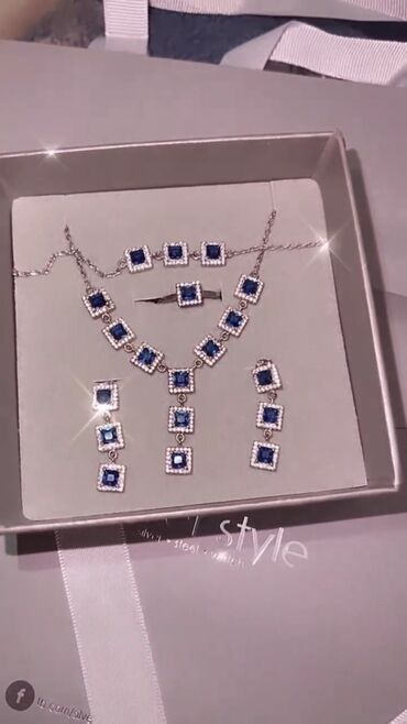 комплект: В комплекте: Кольцо, Серьги, Браслет, Swarovski, Серебро, 925 проба