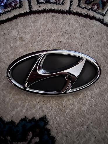 hyundai emblem: Hyundai arxa bagaj üçün emblem (loga) duyme 2020-2023 - Forma: oval - — 1