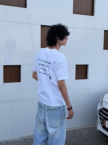 Футболки: Футболки с принтами, унисекс, свободный крой (oversize). Особенности — 6