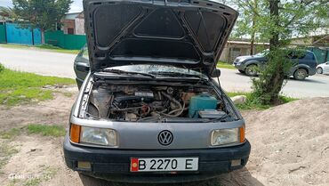 Продажа авто: Volkswagen Passat: 1991 г., 1.8 л, Механика, Бензин, Седан