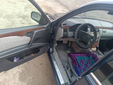 Mercedes-Benz: Mercedes-Benz C-Class: 1998 г., 2.4 л, Автомат, Бензин, Седан at lalafo.kg — 3 Mercedes-Benz: Mercedes-Benz C-Class: 1998 г., 2.4 л, Автомат, Бензин, Седан — 3