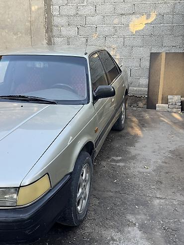 мазла: Mazda 626: 1990 г., 2 л, Механика, Бензин, Седан — 1