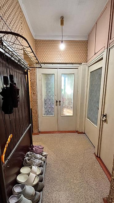 юг 2: Срочно продаётся 3-комнатная квартира, Юг-2 — 10