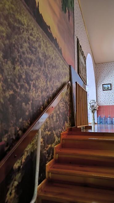 Продажа коттеджей и домов: Продам дом 2 этажа с подвалом . Участок разделен на два участка — 13