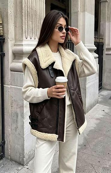 Prsluci: Zara prsluk: 3.999 dinara
S M L — 2