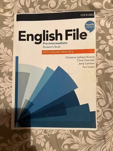 english file pre intermediate: Книга English file oxford уровень pre-intermediate Учебник и рабочая