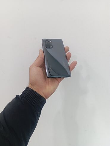 Poco: Poco F3, 256 GB, rəng - Boz, Düyməli, Barmaq izi, Face ID