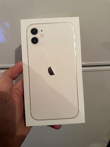 iphone sr: IPhone 11 — 5