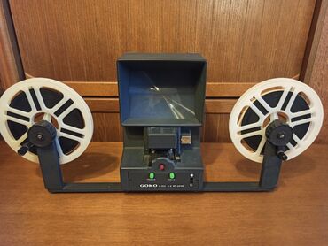 aktivni veš za decu: Uređaj za pregledanje i montažu filmske trake 8mm na ručni pogon