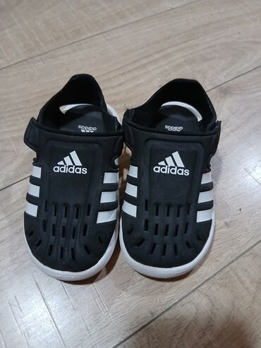 uk brojevi obuce: Sandals, Adidas, Size - 25