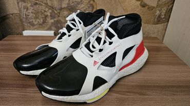 женские кроссовки adidas running: Кроссовки, 39, Adidas, Новый, цвет - Белый, Самовывоз, Платная доставка