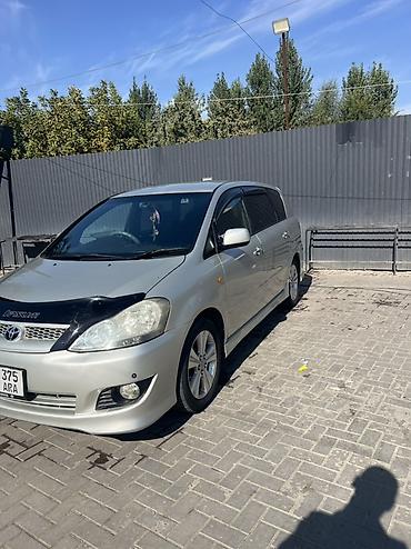 man: Toyota Ipsum: 2002 г., 2.4 л, Автомат, Бензин, Минивэн — 9