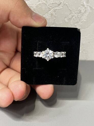 Üzüklər: Nişan, Üzük -da lalafo.az — 8 Üzüklər: Nişan, Üzük — 8