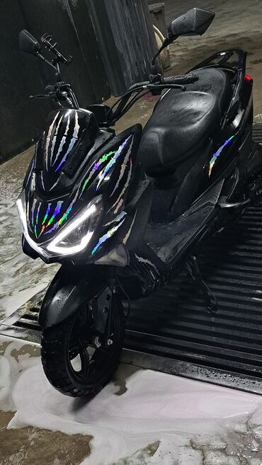 Скутеры: Тип скутера Yamaha, 150 куб. см, Бензин, Новый — 12