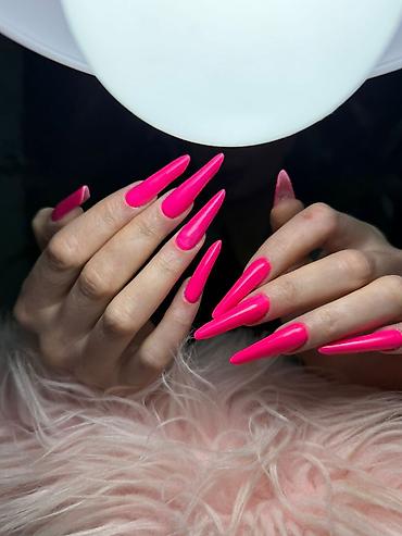 nails: Xidmət: Peşəkar manikür və dırnaq dizaynı Təsvir: - Klassik, fransız — 7