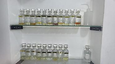 pivə: Ətir flakonları sınığı çatı yoxdu az isdifadə olunub 50 dən çoxdu — 1