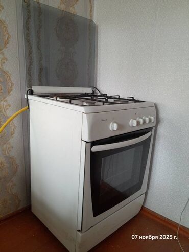 Plitələr və bişirmə panelləri: Qaz sobasi yaxsi veziyyetdedir. Cemi 2 ay istifade olunub. Saxlamağa — 1